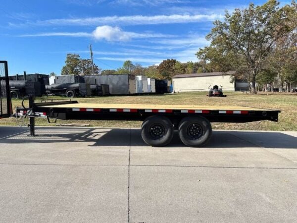 8.5x18 Deckover Trailer (2) 7,000lb Axles with Slide Out Ramps - Image 4